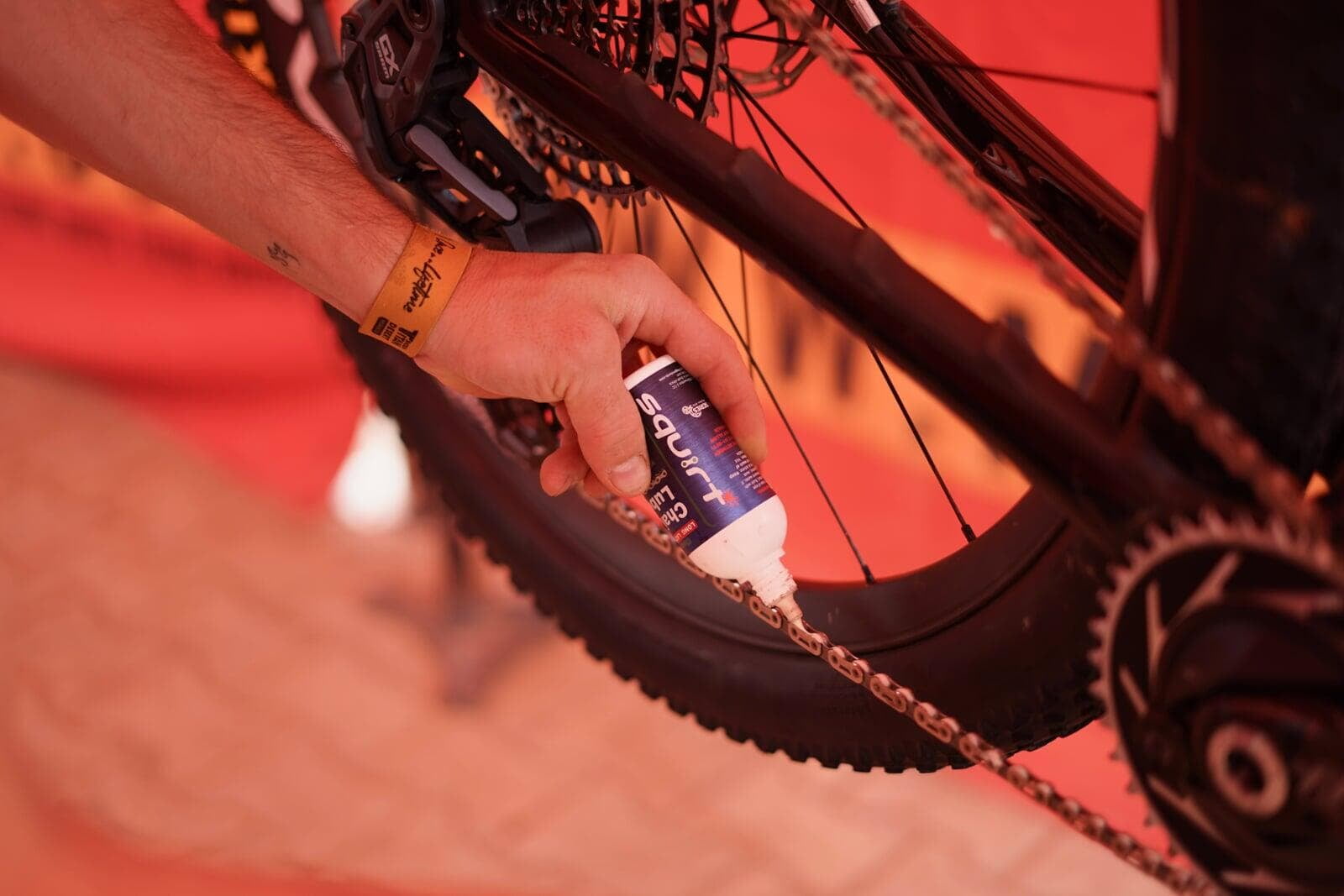 Checklist técnico: cómo preparar tu bici para el desierto